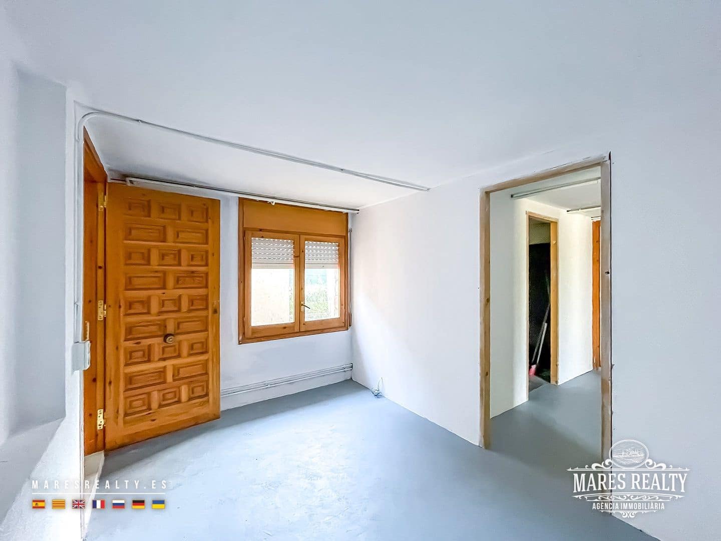 7 bedroom Villa for sale in Sils with garage - € 297,000 (Ref: 9353128)