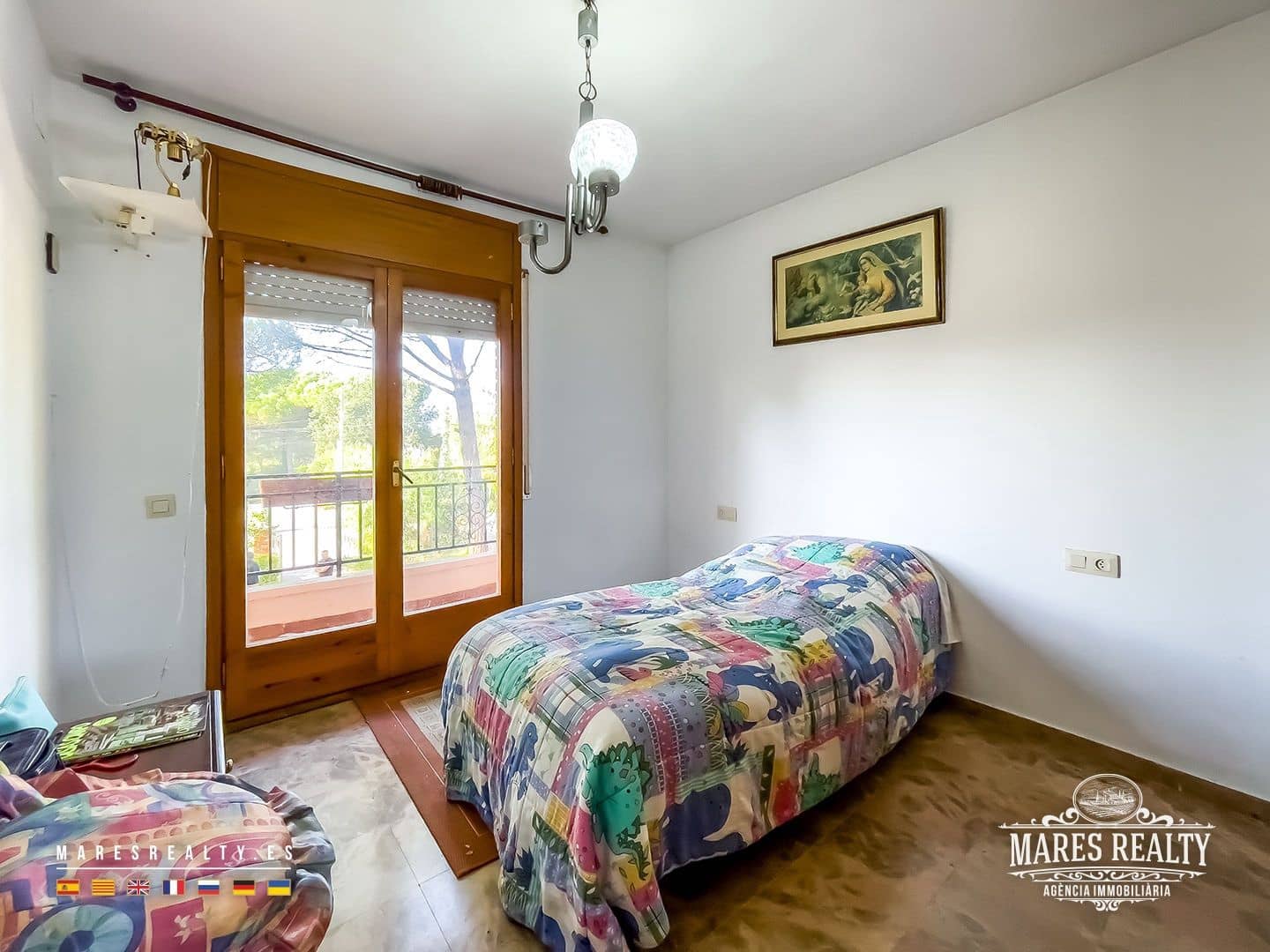 7 bedroom Villa for sale in Sils with garage - € 297,000 (Ref: 9353128)