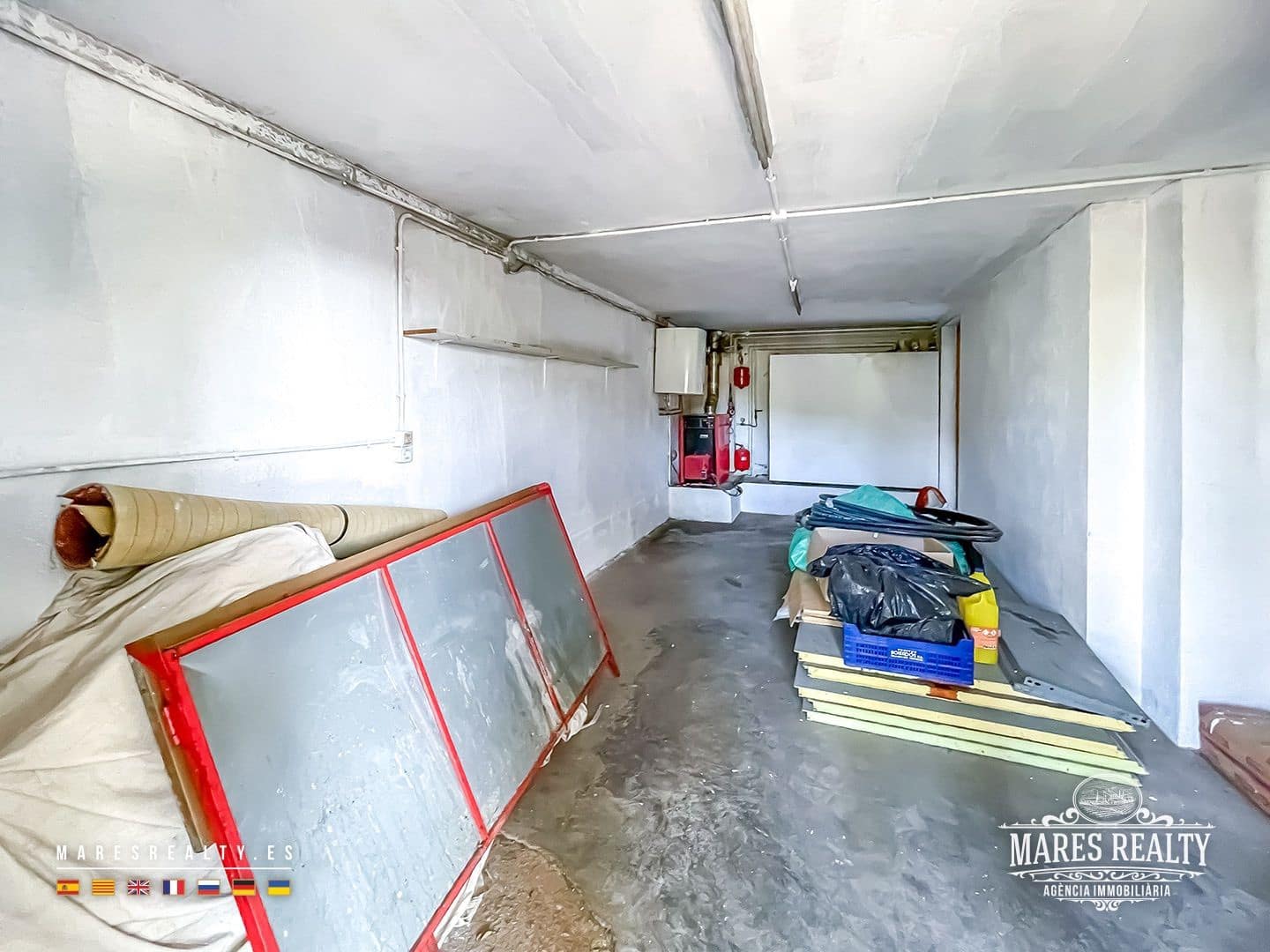 7 bedroom Villa for sale in Sils with garage - € 297,000 (Ref: 9353128)