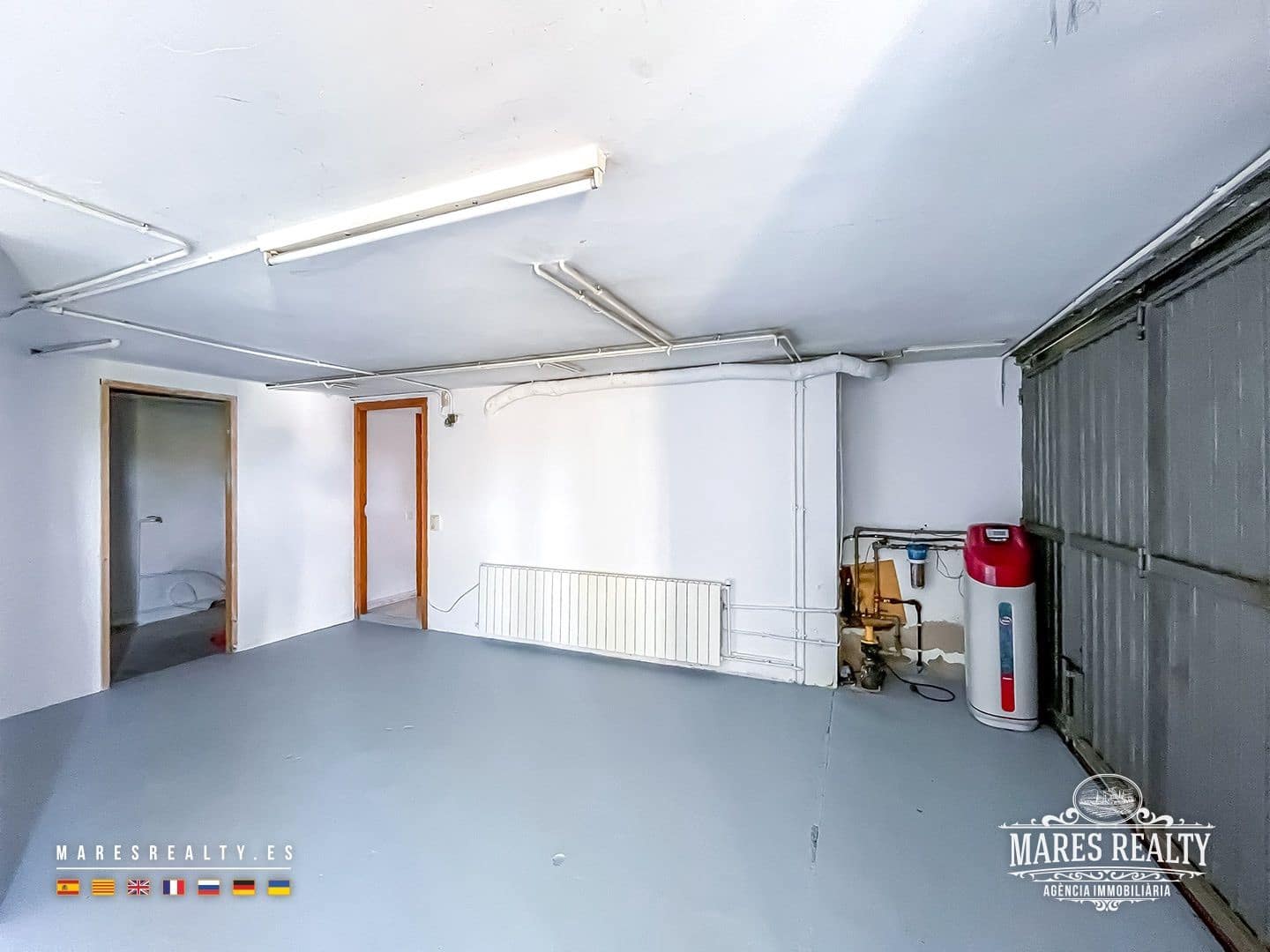 7 bedroom Villa for sale in Sils with garage - € 297,000 (Ref: 9353128)