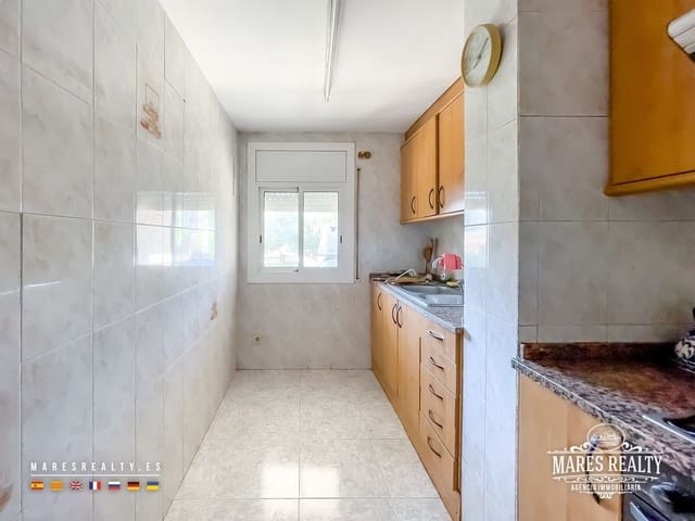 7 bedroom Villa for sale in Sils with garage - € 297,000 (Ref: 9353128)