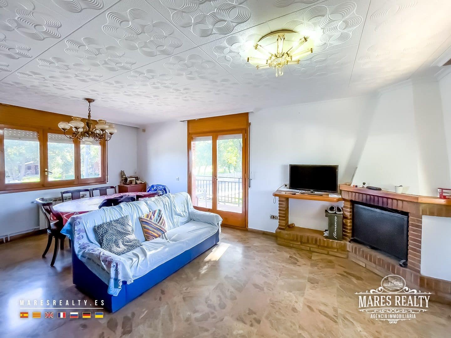 7 bedroom Villa for sale in Sils with garage - € 297,000 (Ref: 9353128)