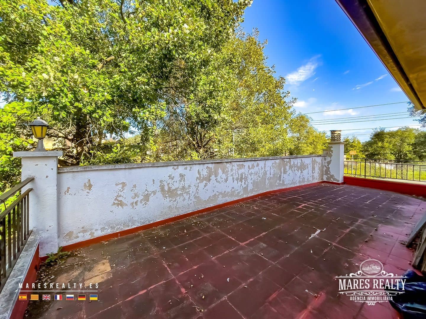 7 bedroom Villa for sale in Sils with garage - € 297,000 (Ref: 9353128)