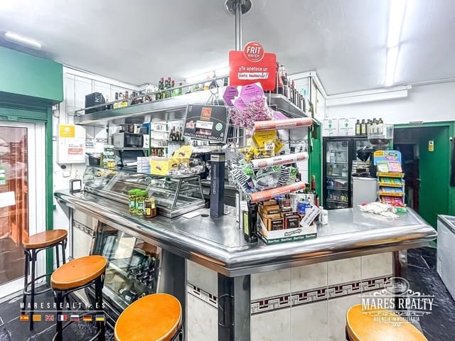 Gewerbe zu verkaufen in Badalona - 290.000 € (Ref: 9353129)