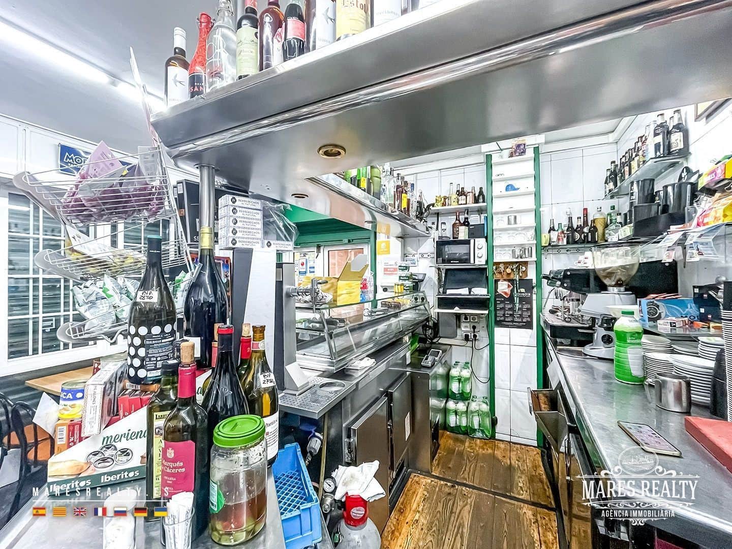 Commercial for sale in Badalona - € 290,000 (Ref: 9353129)