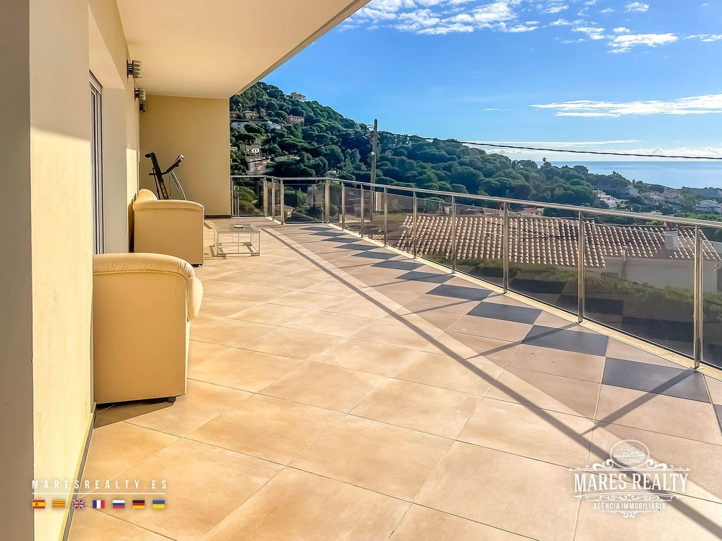 6 chambre Villa/Maison à vendre à Lloret de Mar avec piscine garage - 850 000 € (Ref: 9374943)