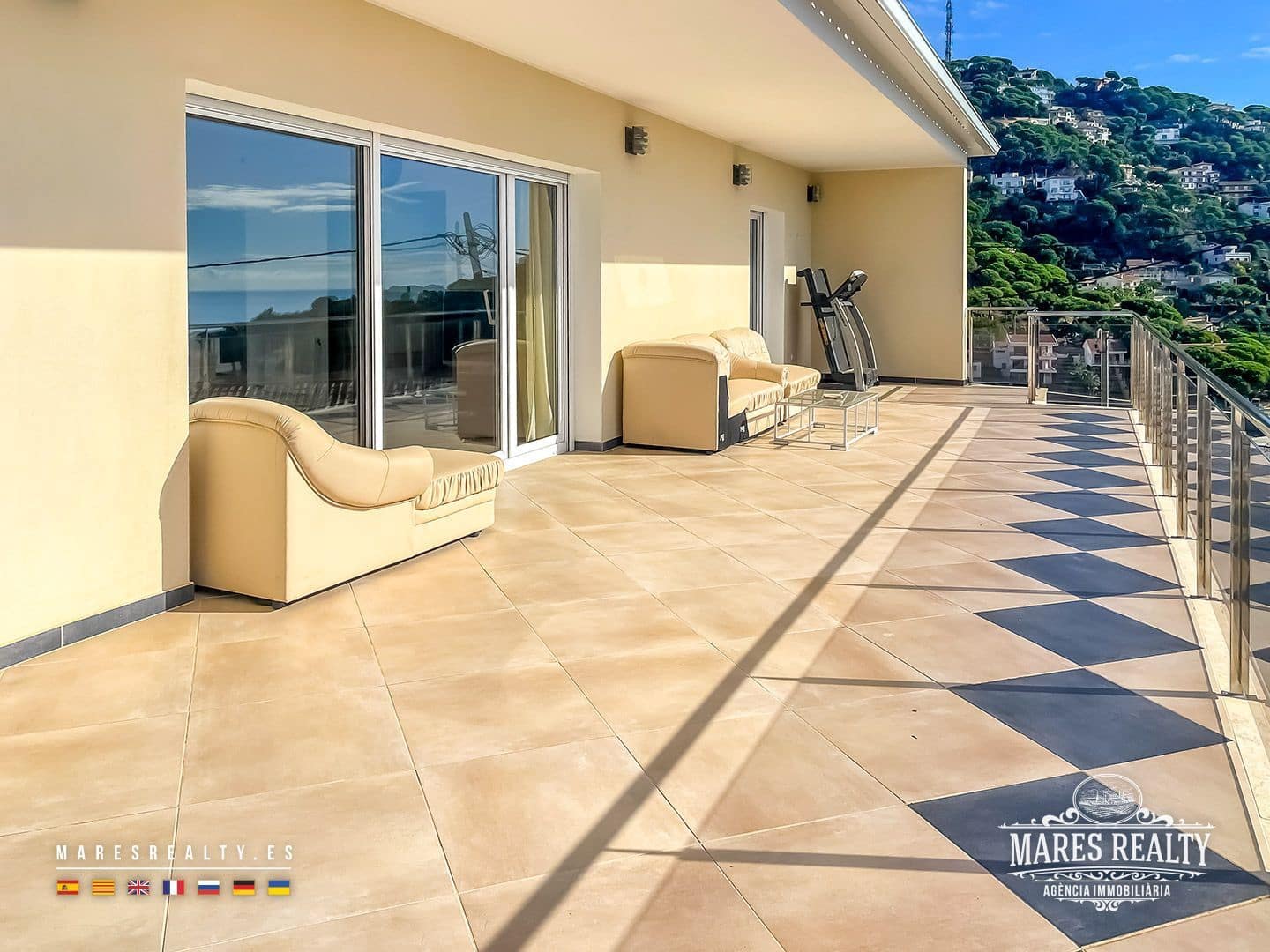 6 chambre Villa/Maison à vendre à Lloret de Mar avec piscine garage - 850 000 € (Ref: 9374943)