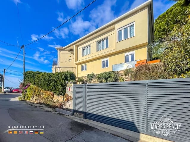 6 soverom Villa til salgs i Roca Grossa, Lloret de Mar med svømmebasseng garasje - € 850 000 (Ref: 9374943)