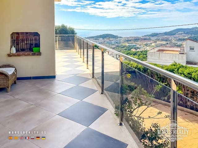 6 soverom Villa til salgs i Roca Grossa, Lloret de Mar med svømmebasseng garasje - € 850 000 (Ref: 9374943)