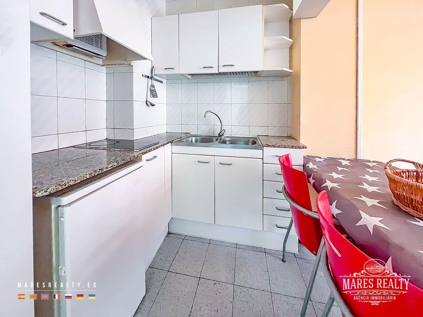 1 bedroom Flat for sale in Lloret de Mar with pool - € 120,000 (Ref: 9392137)