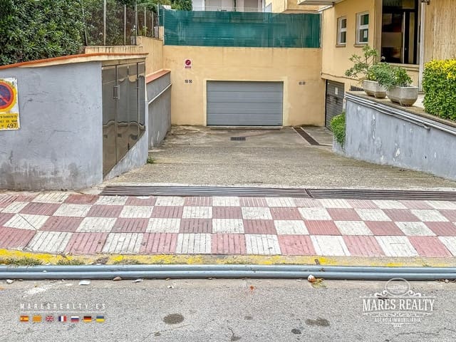 Garasje til salgs i Fenals, Lloret de Mar - € 25 000 (Ref: 9402852)
