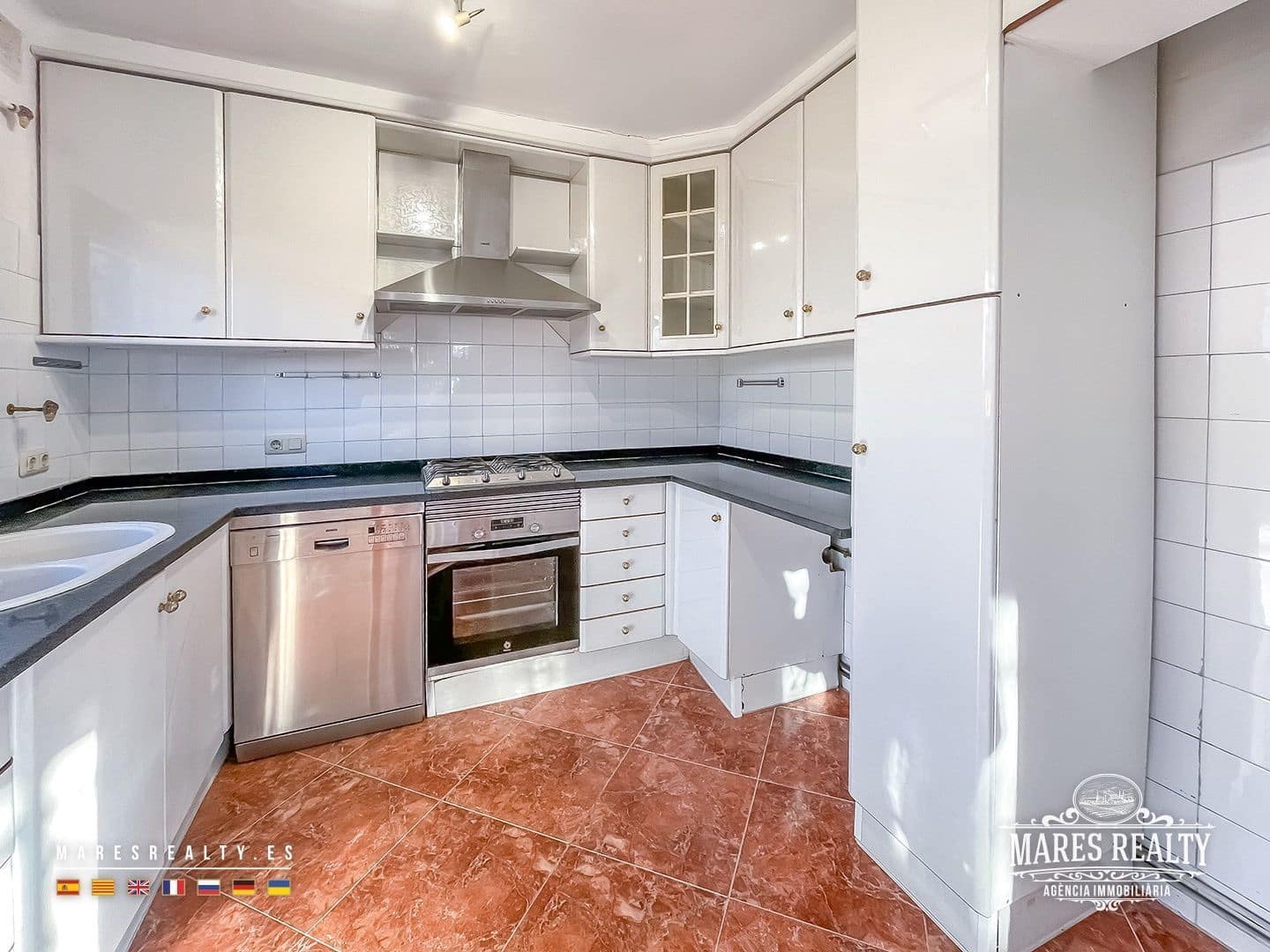 3 bedroom Villa for sale in Pineda de Mar - € 395,000 (Ref: 9501825)