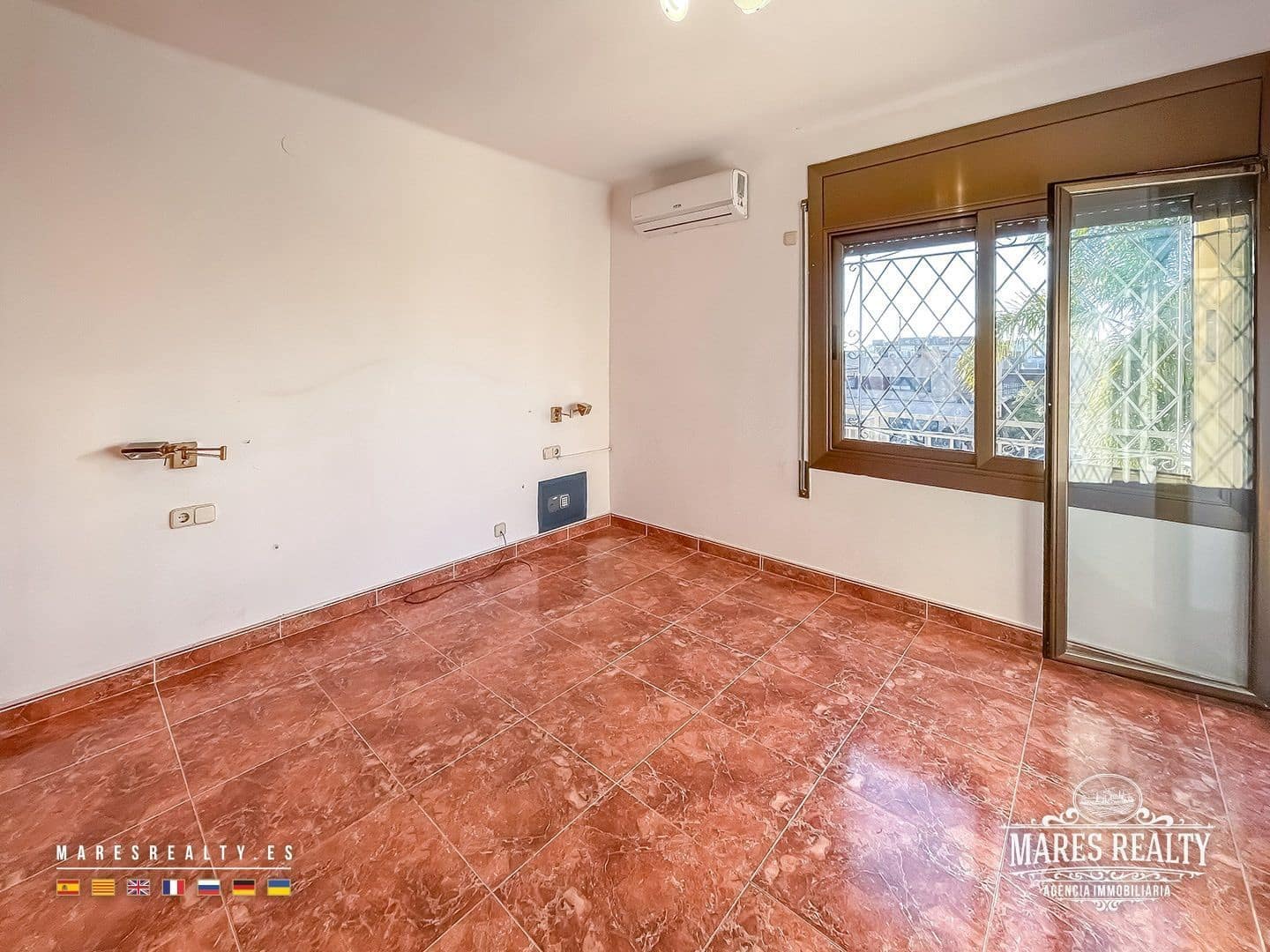 3 bedroom Villa for sale in Pineda de Mar - € 395,000 (Ref: 9501825)