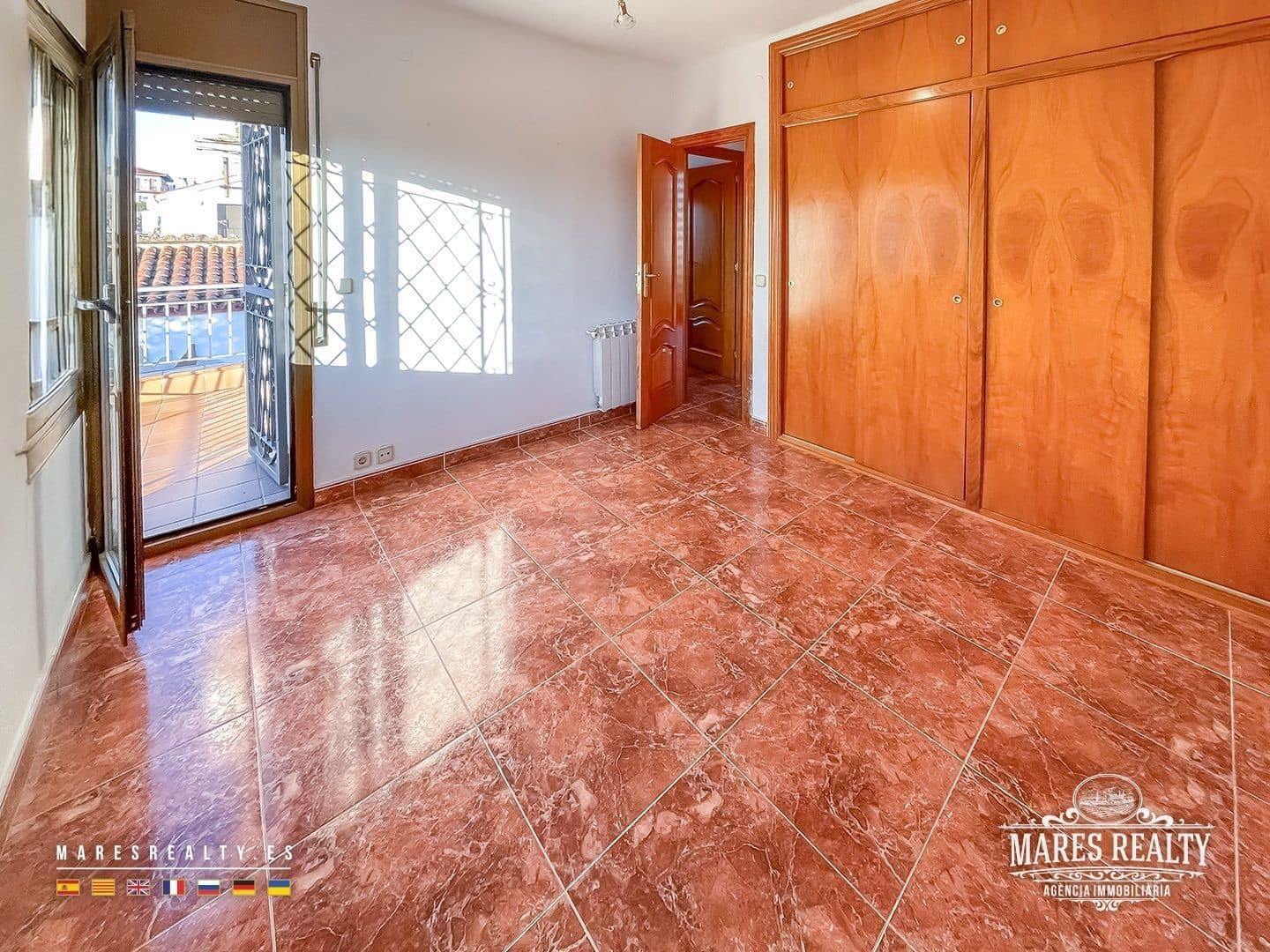 3 bedroom Villa for sale in Pineda de Mar - € 395,000 (Ref: 9501825)