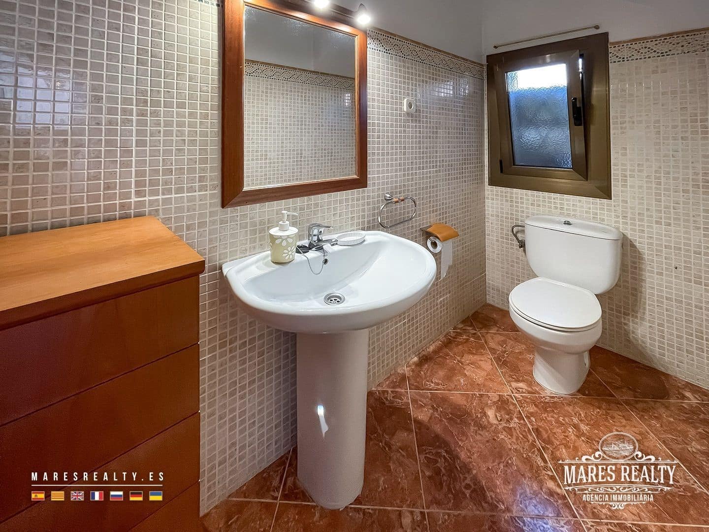 3 bedroom Villa for sale in Pineda de Mar - € 395,000 (Ref: 9501825)