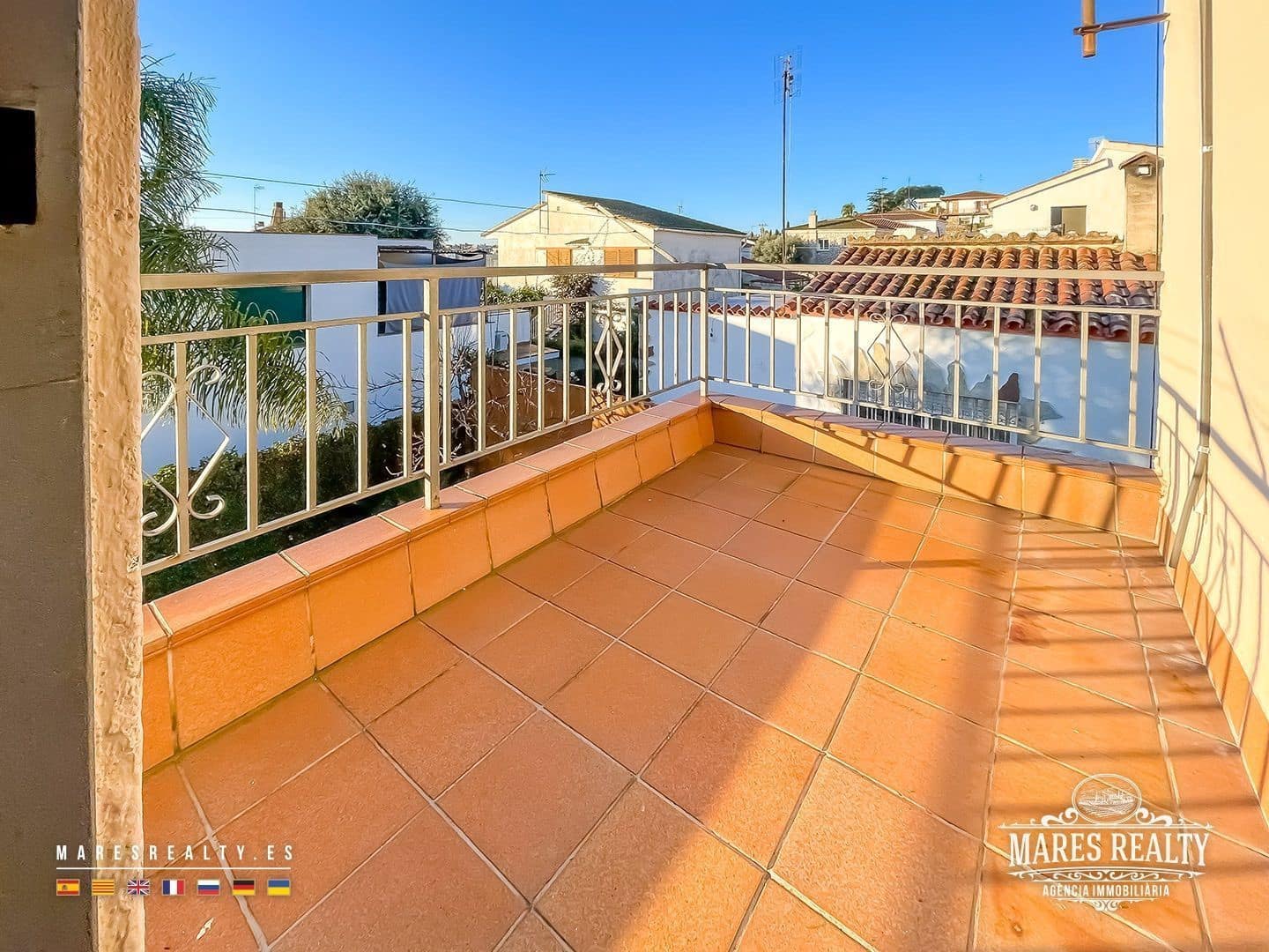 3 bedroom Villa for sale in Pineda de Mar - € 395,000 (Ref: 9501825)