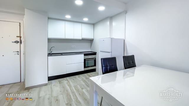 Piso de 1 habitación en Fenals, Lloret de Mar en venta con piscina - 160.000 € (Ref: 9526080)