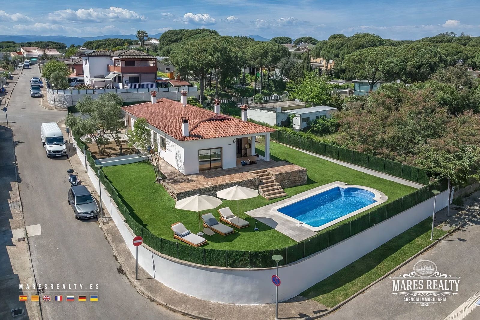4 bedroom Villa for sale in Vidreres with pool garage - € 415,000 (Ref: 9581490)