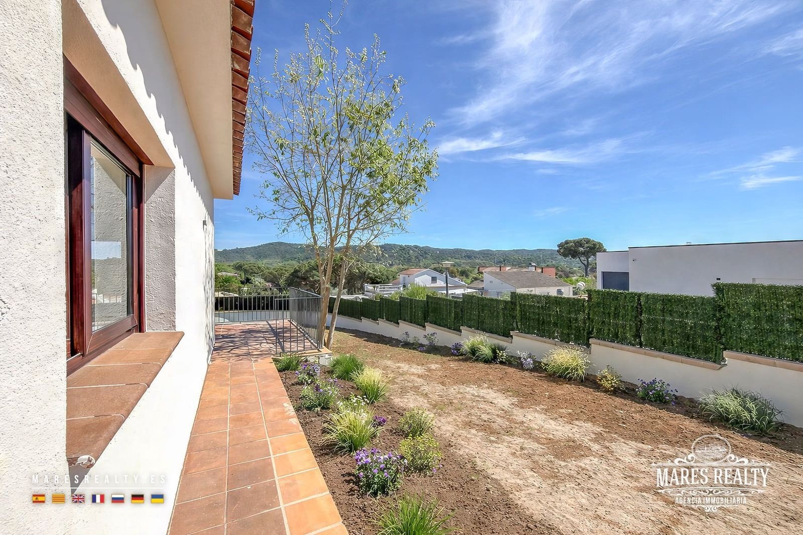 4 bedroom Villa for sale in Vidreres with pool garage - € 415,000 (Ref: 9581490)