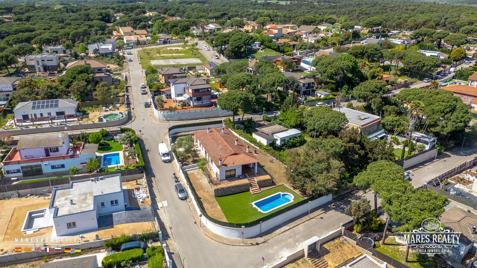 4 bedroom Villa for sale in Vidreres with pool garage - € 415,000 (Ref: 9581490)