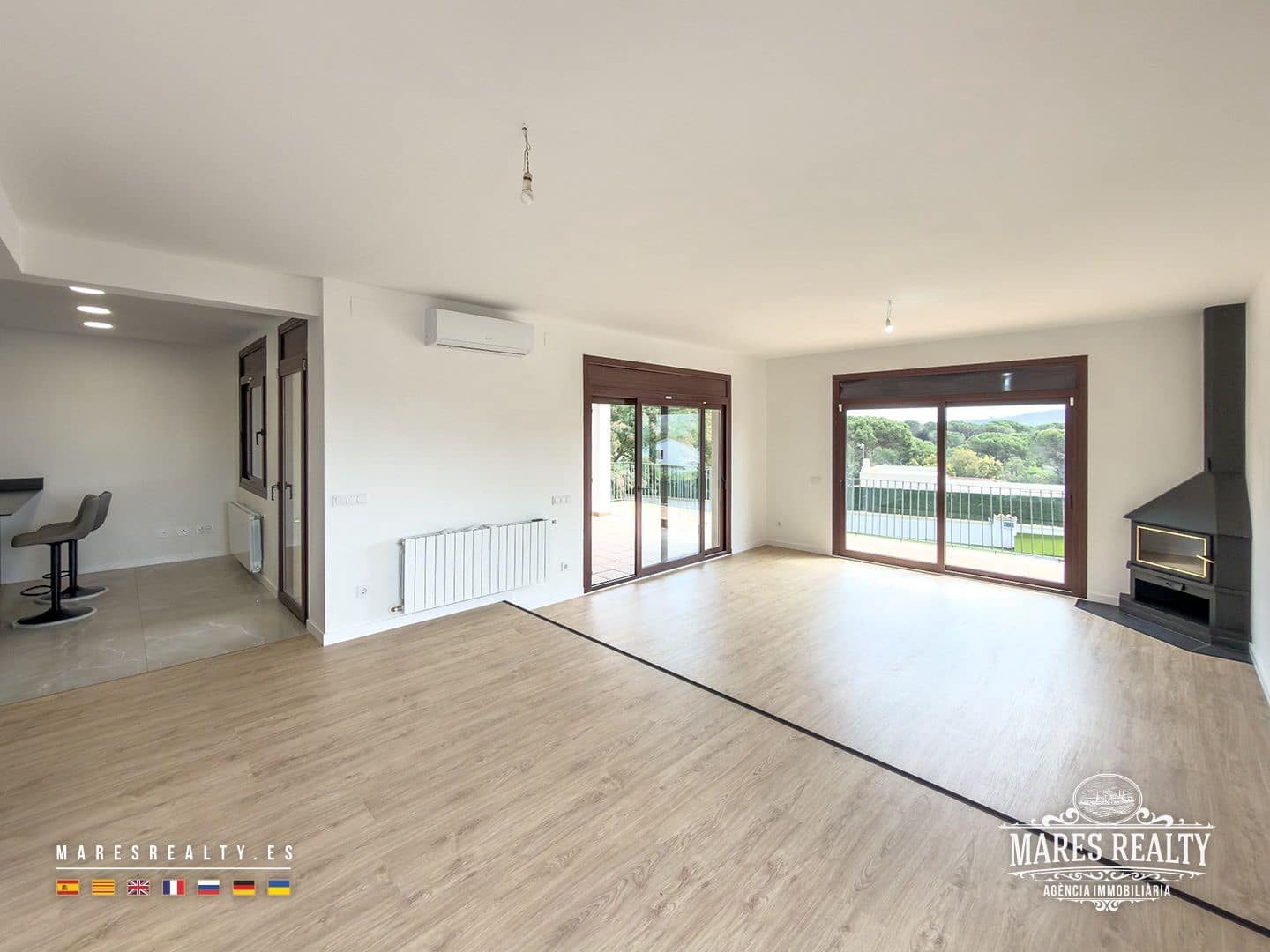 4 bedroom Villa for sale in Vidreres with pool garage - € 415,000 (Ref: 9581490)