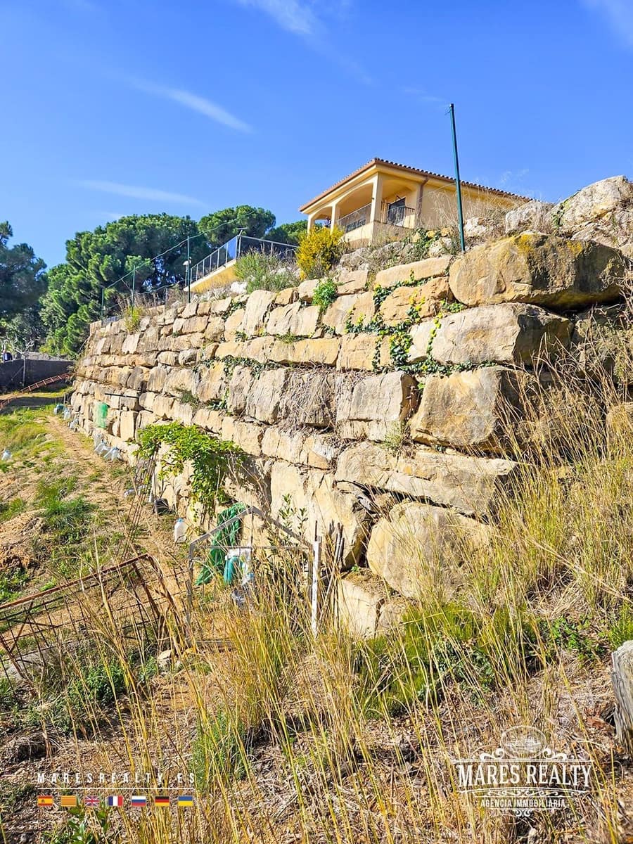 Undeveloped Land for sale in Lloret de Mar - € 100,000 (Ref: 9594594)