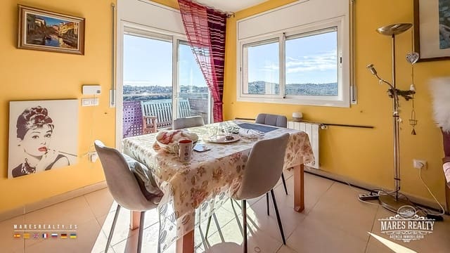 4 bedroom Villa for sale in Vidreres with garage - € 295,000 (Ref: 9594595)