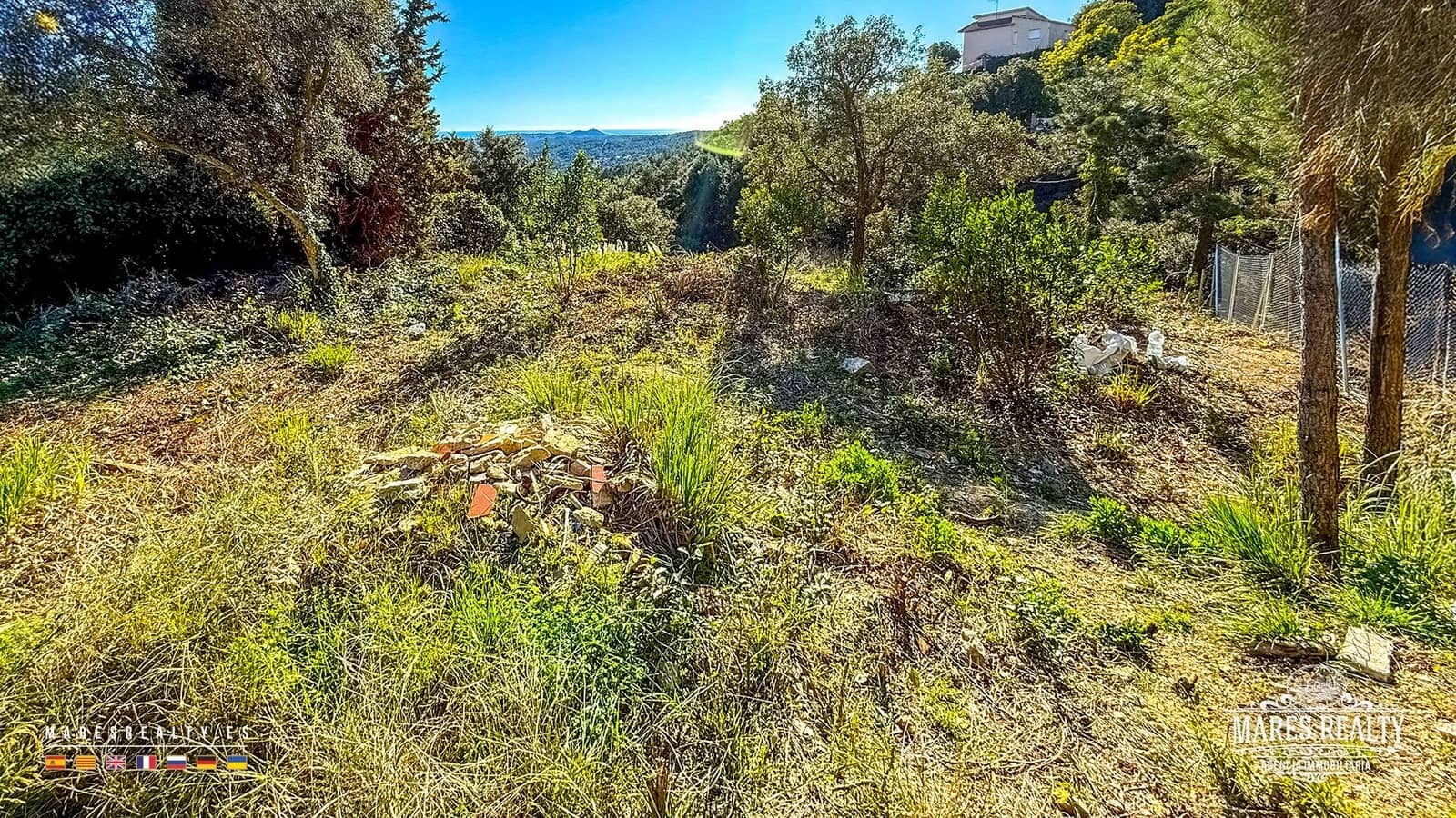 Grunde uden byggetilladelser til salg i Lloret de Mar - € 42.000 (Ref: 9600985)