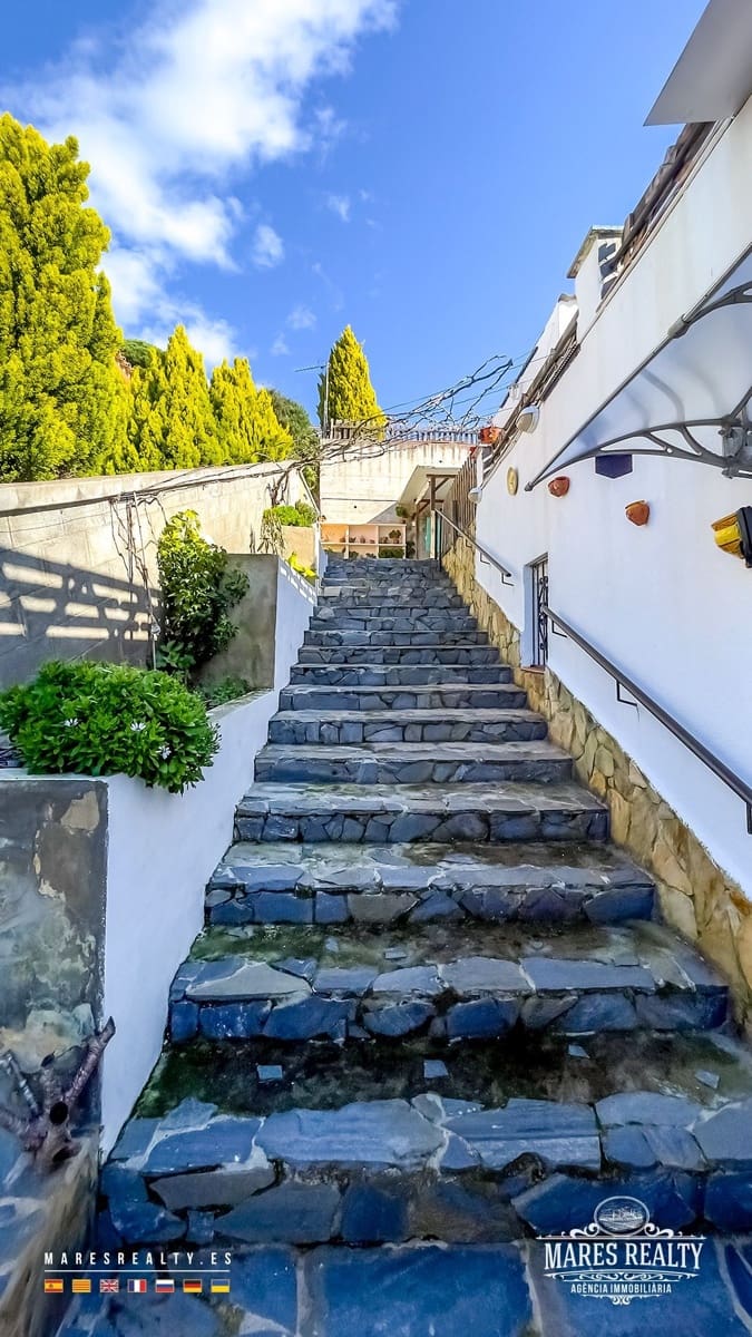 3 quarto Moradia para venda em Macanet de la Selva com piscina garagem - 210 000 € (Ref: 9600986)