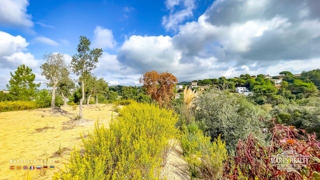 Ubebygd land til salgs i Lloret de Mar - € 65 000 (Ref: 9629577)