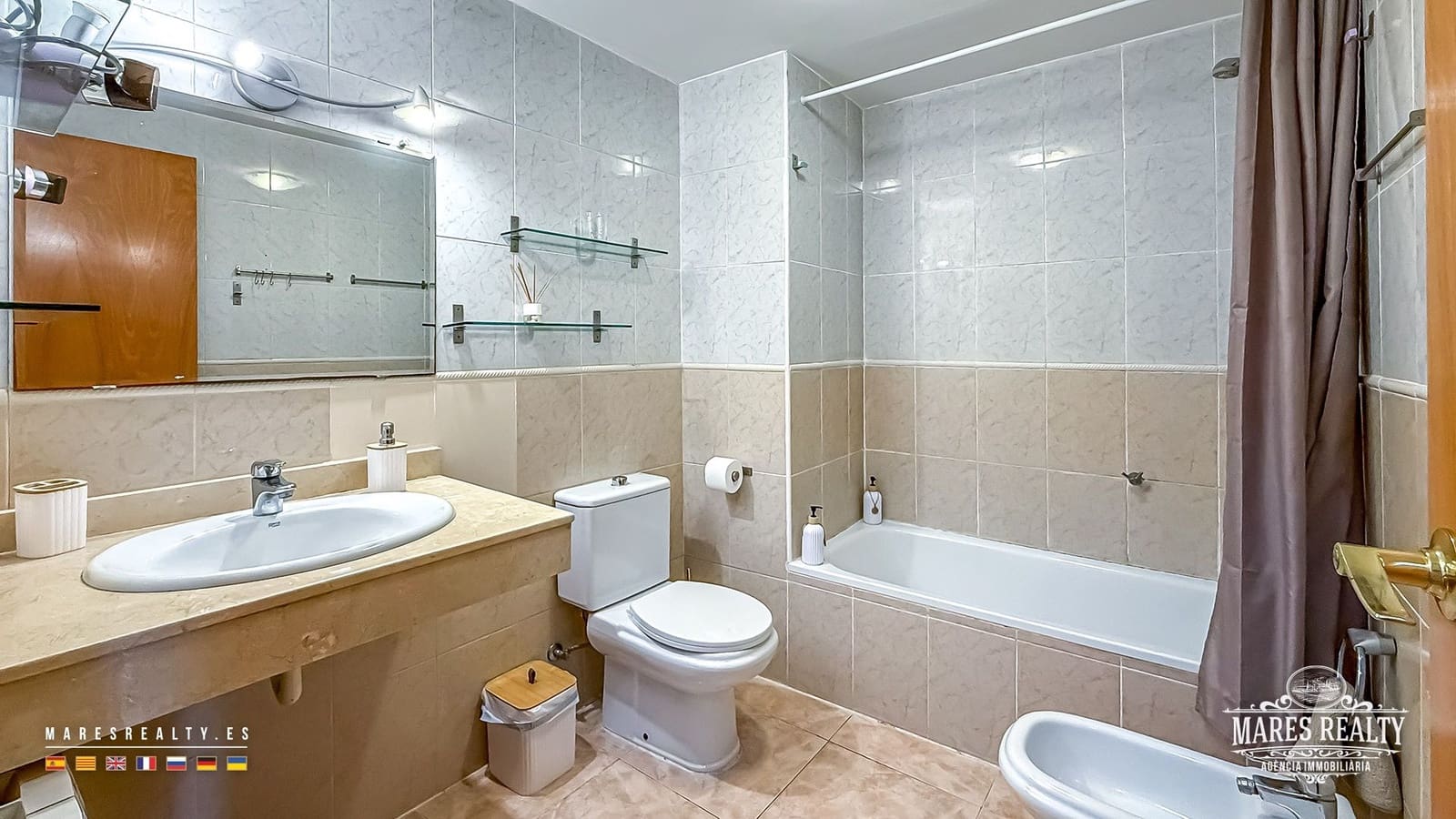 2 soveværelse Byhus til salg i Lloret de Mar med swimmingpool - € 319.000 (Ref: 9719435)