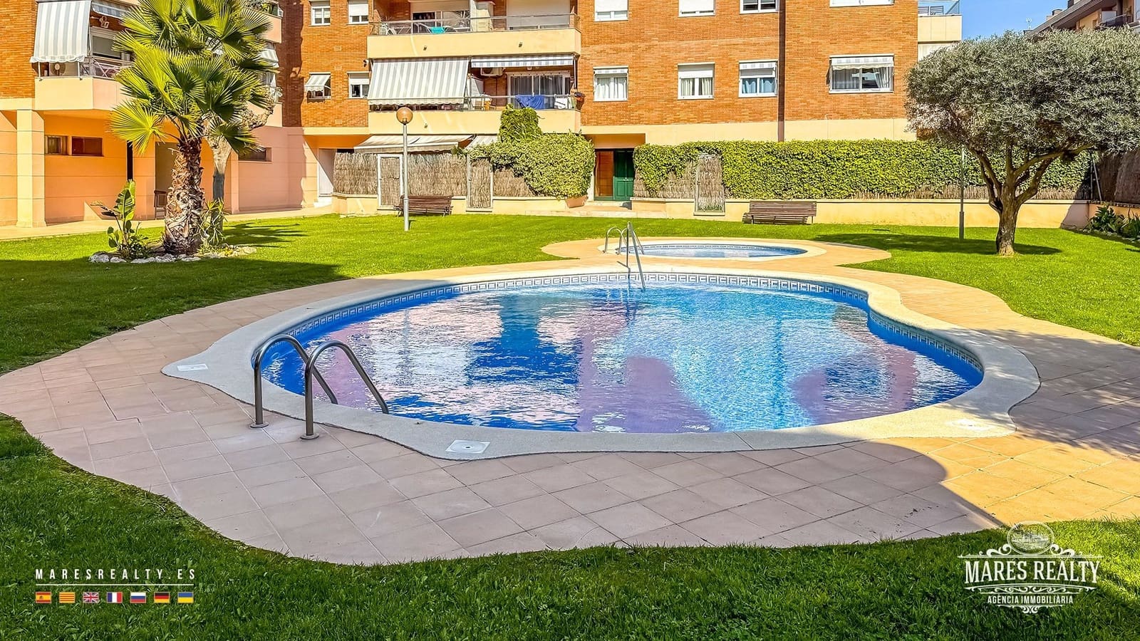 2 soveværelse Byhus til salg i Lloret de Mar med swimmingpool - € 319.000 (Ref: 9719435)