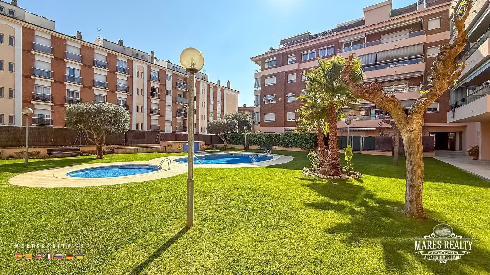 2 soveværelse Byhus til salg i Lloret de Mar med swimmingpool - € 319.000 (Ref: 9719435)