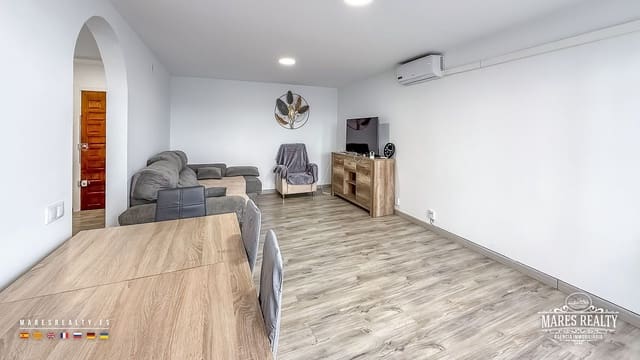 2 bedroom Flat for sale in Blanes - € 180,000 (Ref: 9721059)