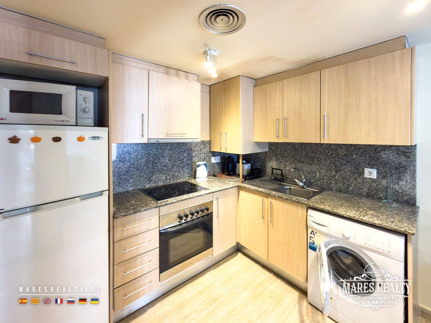 1 bedroom Flat for sale in Lloret de Mar - € 165,000 (Ref: 9728528)