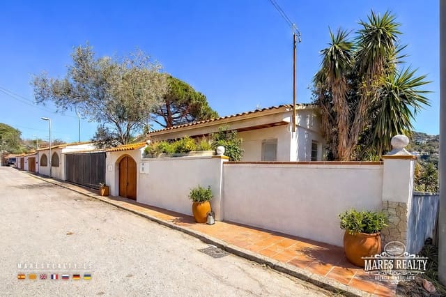 4 quarto Moradia para venda em Roca Grossa, Lloret de Mar com piscina garagem - 490 000 € (Ref: 9755291)