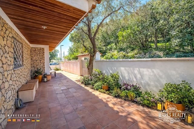 4 quarto Moradia para venda em Roca Grossa, Lloret de Mar com piscina garagem - 490 000 € (Ref: 9755291)