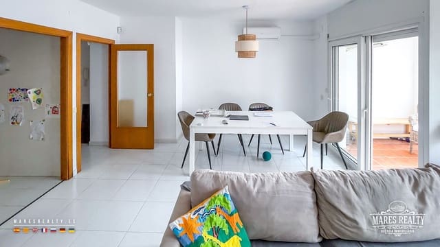 4 soverom Leilighet til salgs i Fenals, Lloret de Mar med svømmebasseng garasje - € 410 000 (Ref: 9770257)