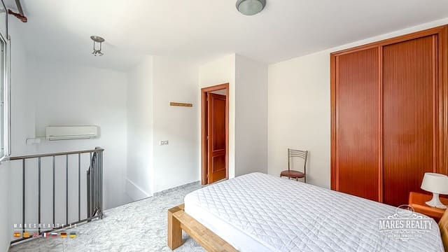 1 slaapkamer Flat te koop in Fenals, Lloret de Mar met zwembad - € 169.000 (Ref: 9816966)