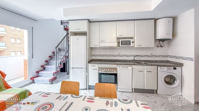 1 slaapkamer Flat te koop in Fenals, Lloret de Mar met zwembad - € 169.000 (Ref: 9816966)