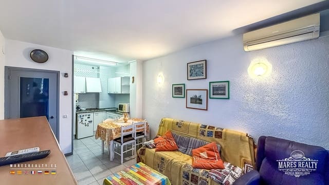 1 slaapkamer Flat te koop in Fenals, Lloret de Mar met zwembad - € 140.000 (Ref: 9880546)