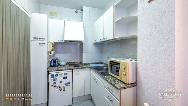 1 slaapkamer Flat te koop in Fenals, Lloret de Mar met zwembad - € 140.000 (Ref: 9880546)