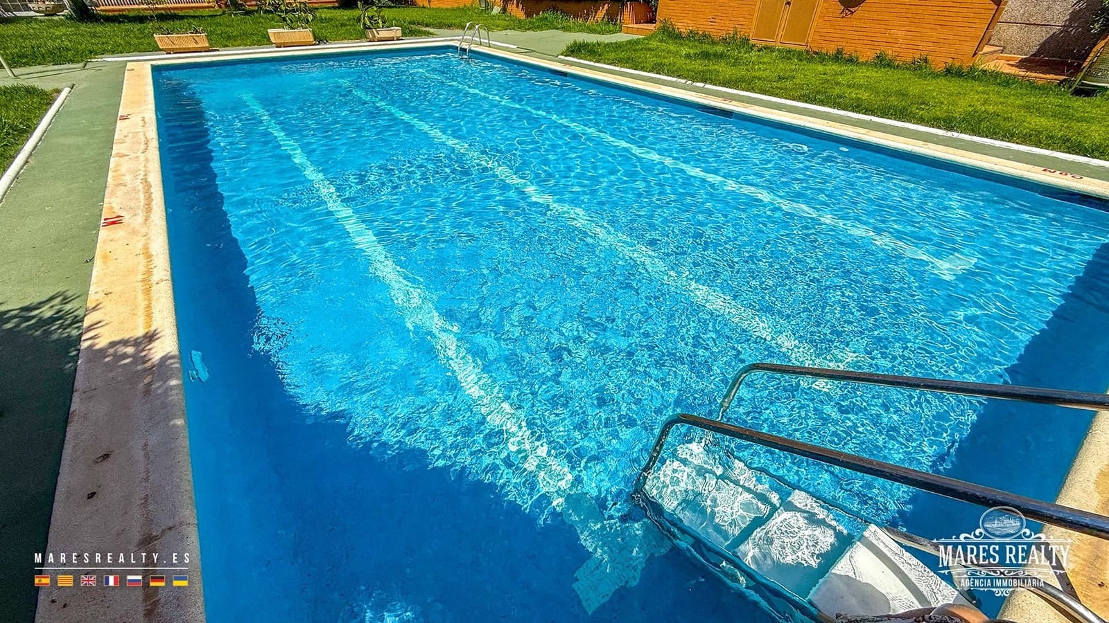 1 bedroom Flat for sale in Lloret de Mar with pool - € 135,000 (Ref: 9880546)