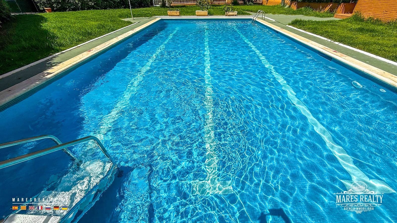 1 bedroom Flat for sale in Lloret de Mar with pool - € 135,000 (Ref: 9880546)