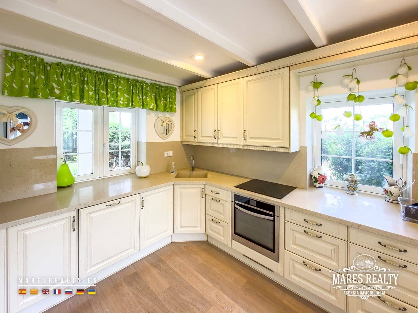5 sypialnia Willa na sprzedaż w Lloret de Mar z basenem garażem - 750 000 € (Ref: 9891618)