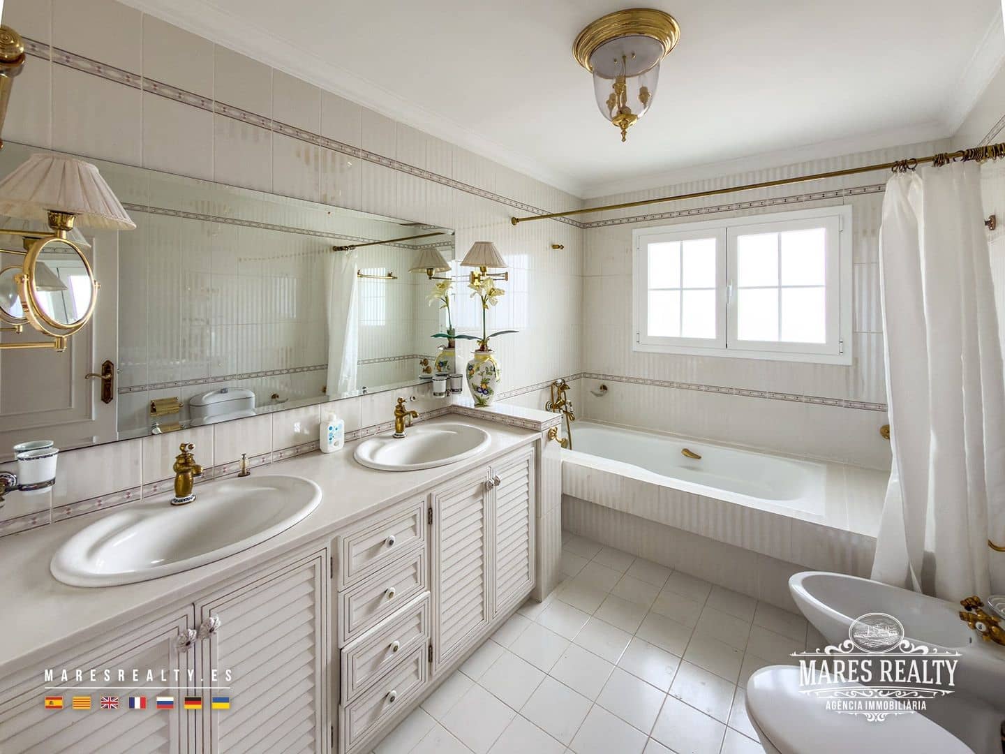 5 sypialnia Willa na sprzedaż w Lloret de Mar z basenem garażem - 750 000 € (Ref: 9891618)