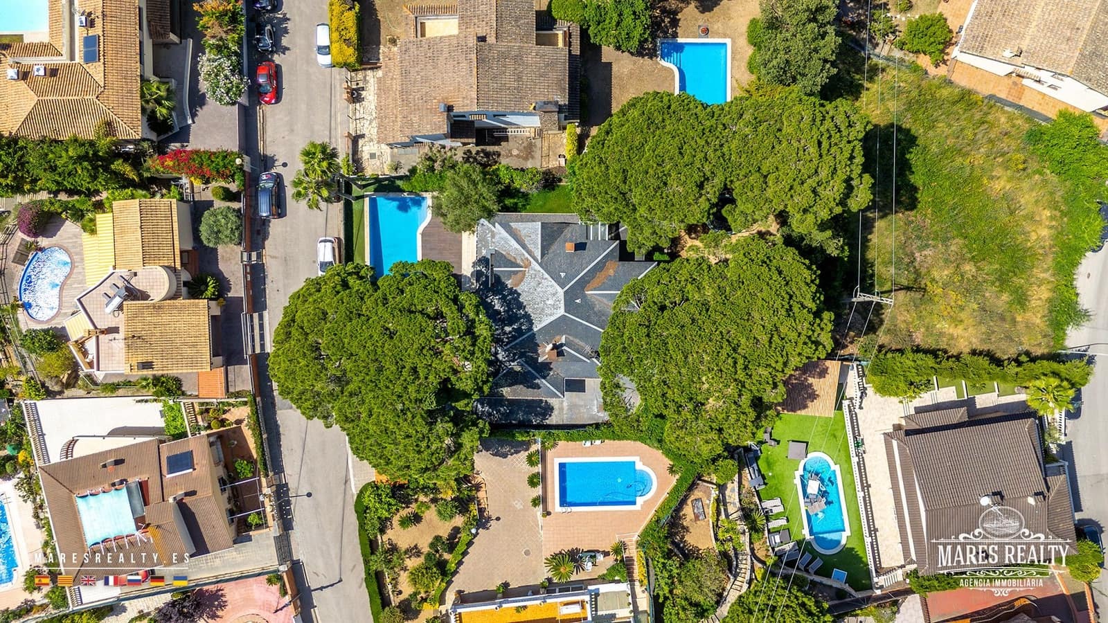 5 sypialnia Willa na sprzedaż w Lloret de Mar z basenem garażem - 750 000 € (Ref: 9891618)