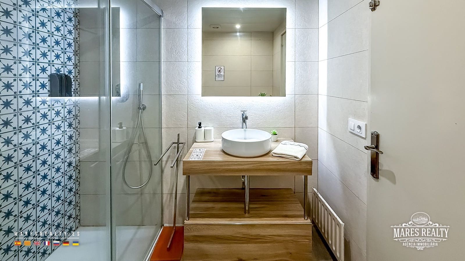 Piso de 2 habitaciones en Lloret de Mar en venta con piscina - 378.000 € (Ref: 9906781)
