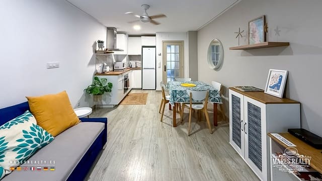 Piso de 2 habitaciones en Fenals, Lloret de Mar en venta con piscina - 378.000 € (Ref: 9906781)