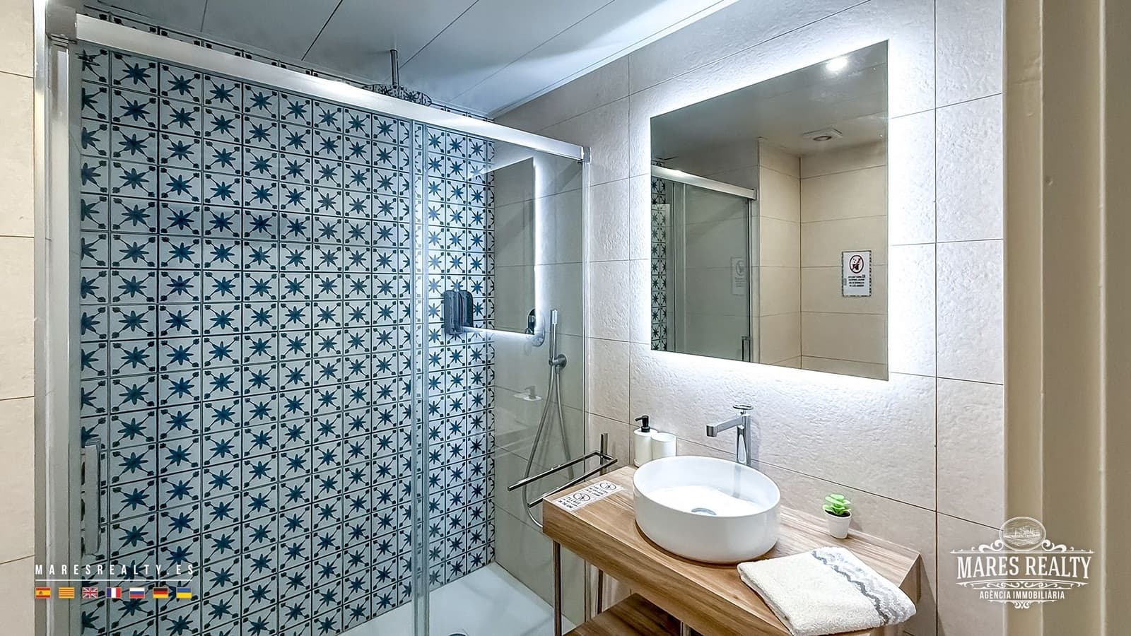Piso de 2 habitaciones en Lloret de Mar en venta con piscina - 378.000 € (Ref: 9906781)